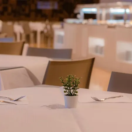 Ξενοδοχείο με διαμερίσματα Sol Parc & 3*